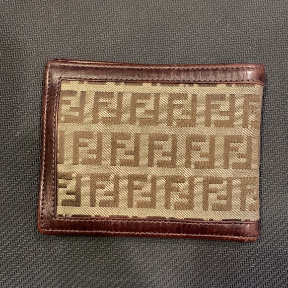 Fendi bi fold wallet - Picture 6 of 16